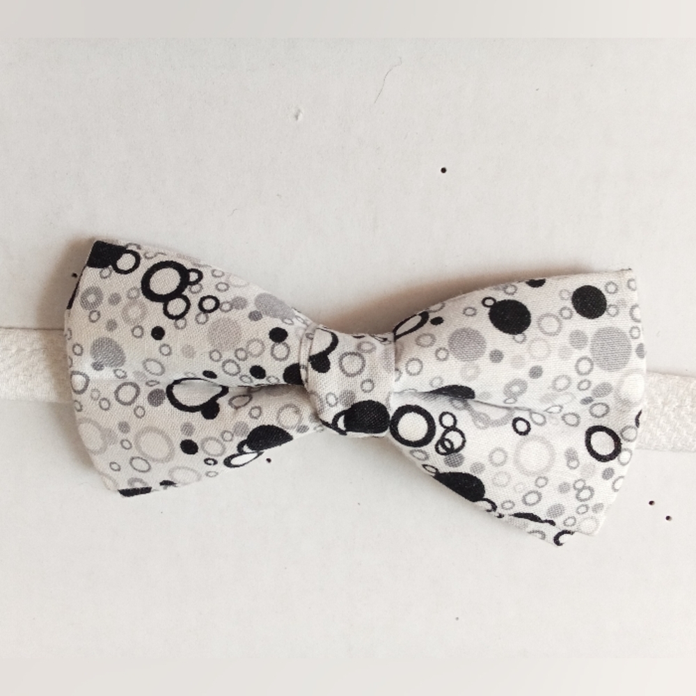NEW Handmade Polka-Dots Bow tie. Weddings/Formal, Prom, Events, Business, Etc